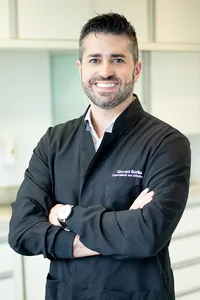 Dr. Giovani Borille — CRO-RS 16831 · Ortodontia e Invisalign · Hera Odontologia